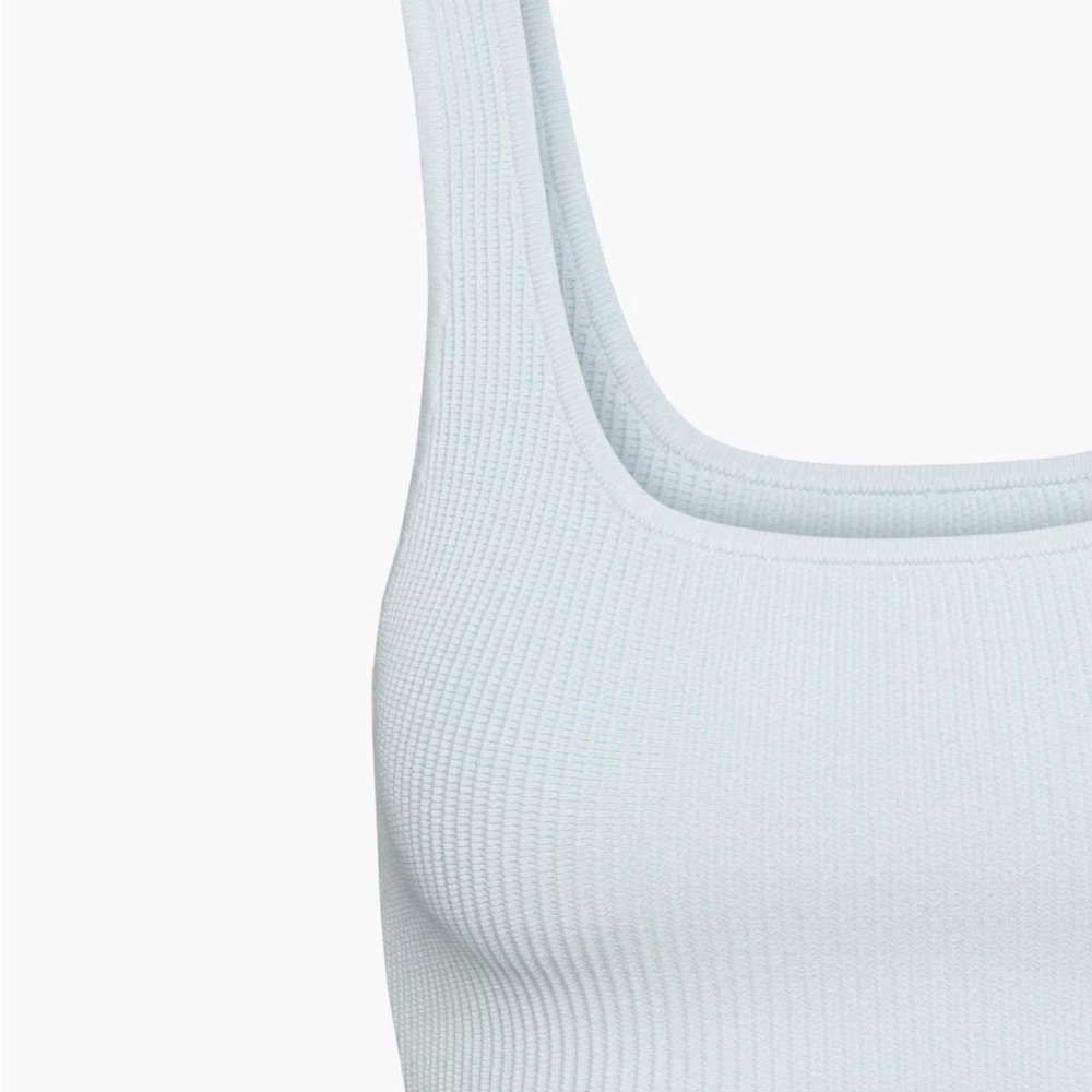 Babaton sculpt knit squareneck cropped tank aritizia. Worn twice